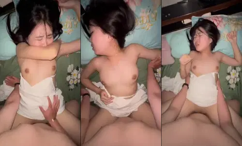 Da trắng bướm múp vừa chịch em còn lấy tay vê núm vú Da trắng bướm múp vừa chịch em còn lấy tay vê núm vú